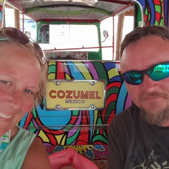 Meet your Posher, Leah - Picture 1 of 1